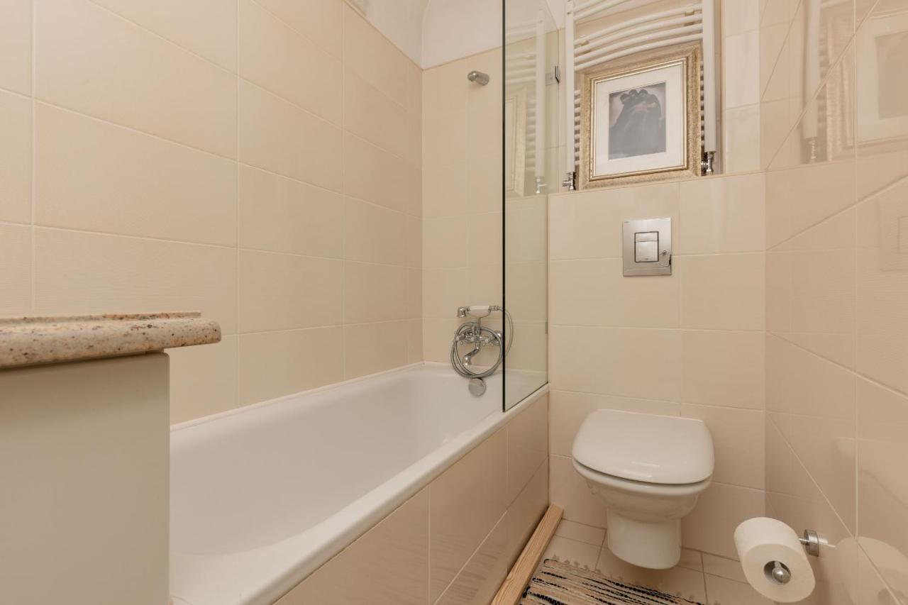 Atmospheric Apartment Next To Warsaw Old Town Square By Noclegi Renters Zewnętrze zdjęcie